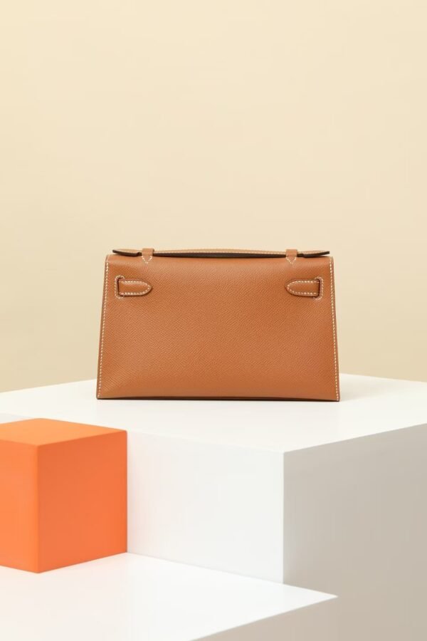 HERMES Kelly 22 Pochette in Gold Epsom Leather with Gold Hardware