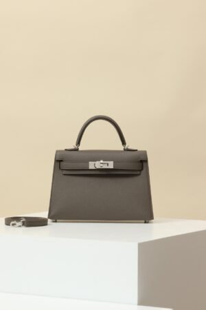 HERMES Kelly 19 II Crossbody Bag in Graphite Epsom Leather with Palladium Hardware