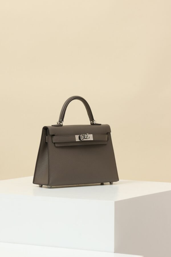 HERMES Kelly 19 II Crossbody Bag in Graphite Epsom Leather with Palladium Hardware
