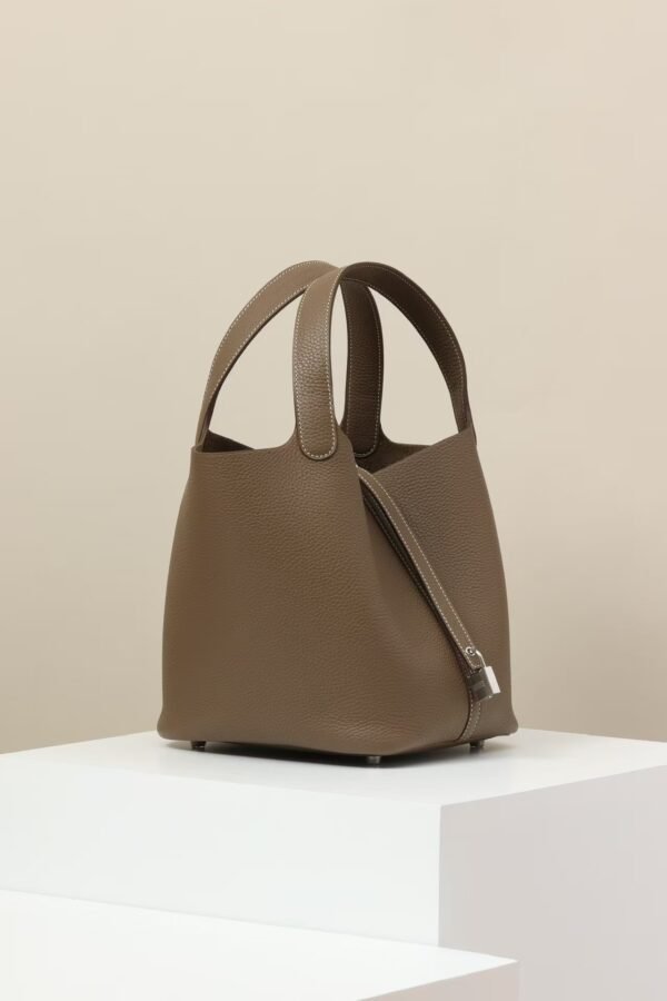 HERMES Picotin Lock 22 Bucket Bag in Étoupe Taurillon Clemence Leather with